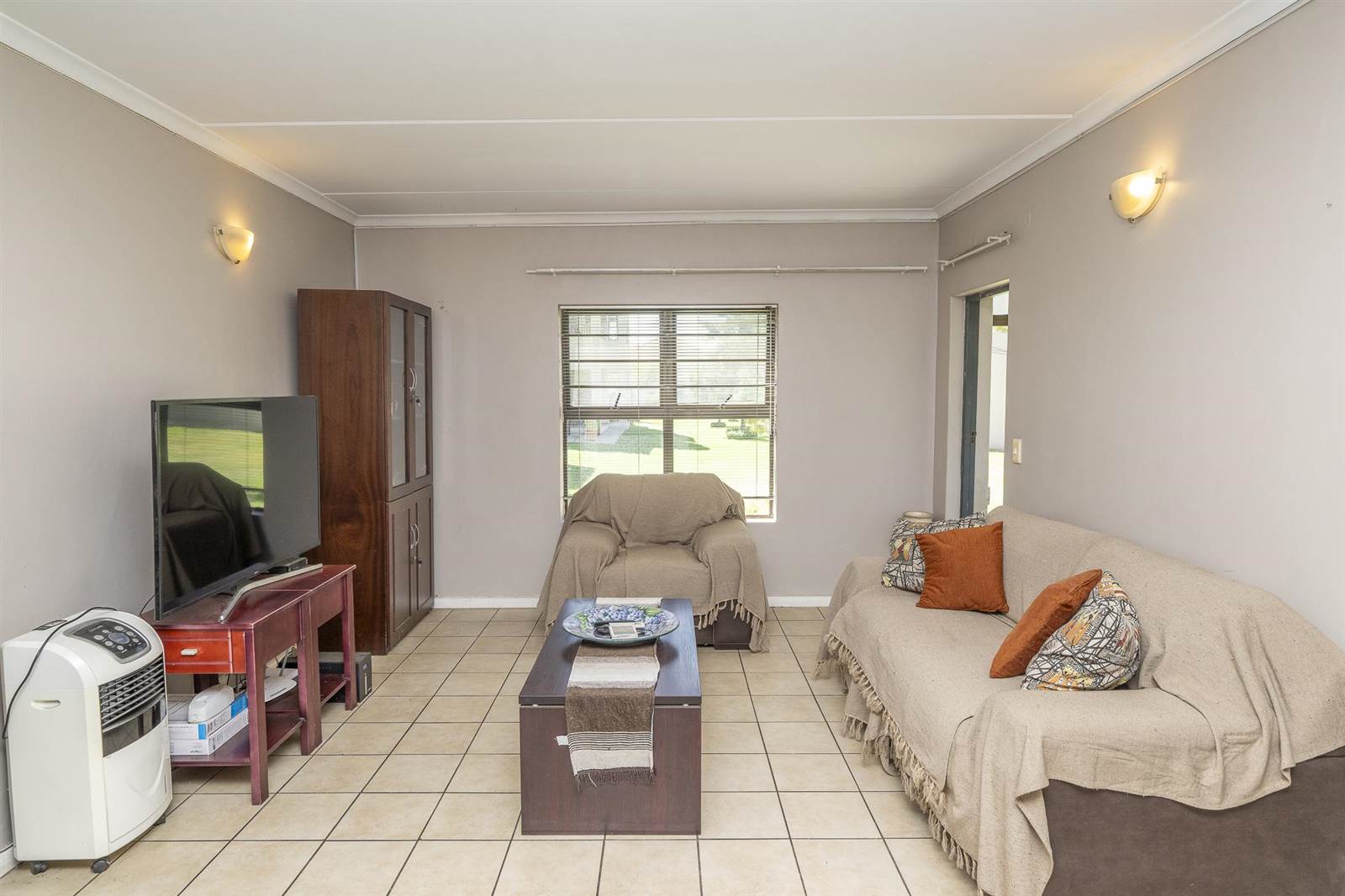 3 Bed Apartment in Vredekloof photo number 5