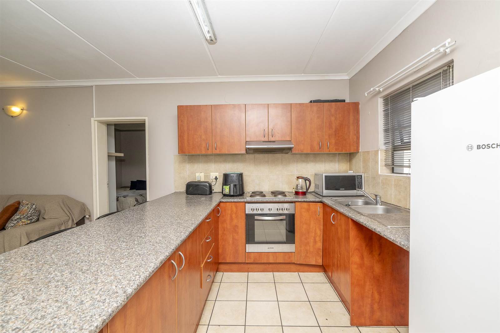 3 Bed Apartment in Vredekloof photo number 4