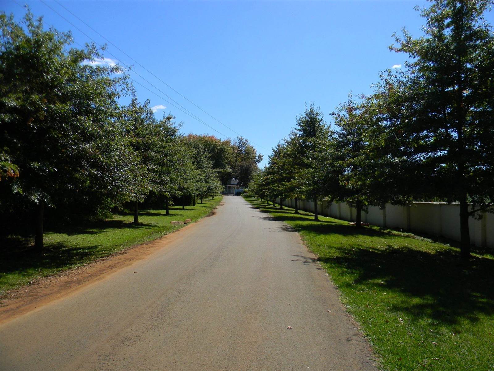 1621 m² Land available in Howick photo number 2