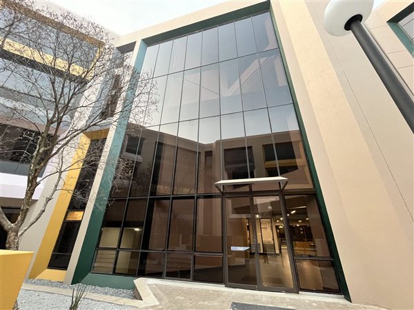 174  m² Commercial space in Parktown