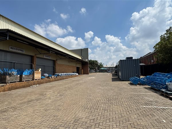 1 260 m² Industrial space 1 260 m² Industrial space