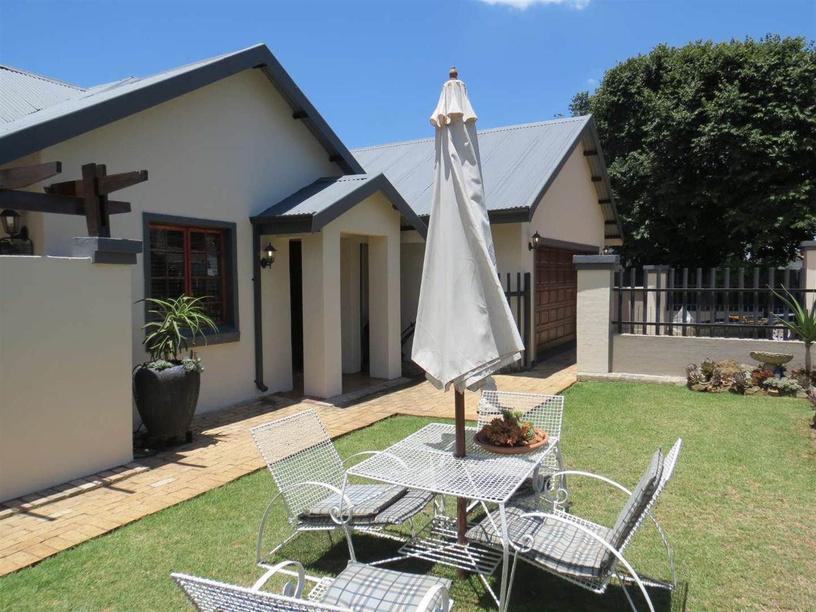 3 Bed House in Greenstone Hill photo number 5