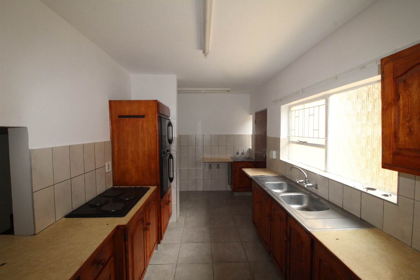 3 Bed Apartment in Benoni Central photo number 8