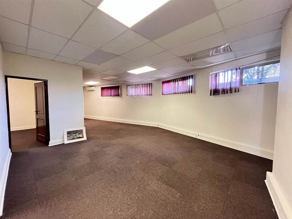 240  m² Commercial space in Broadacres photo number 6