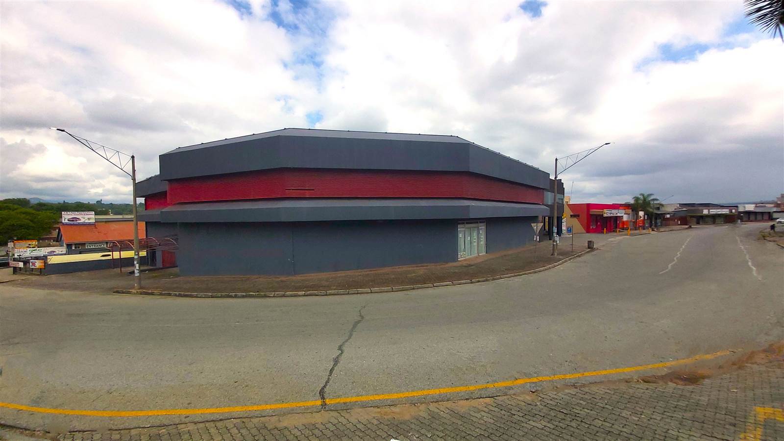 2666  m² Commercial space in Sonheuwel photo number 1