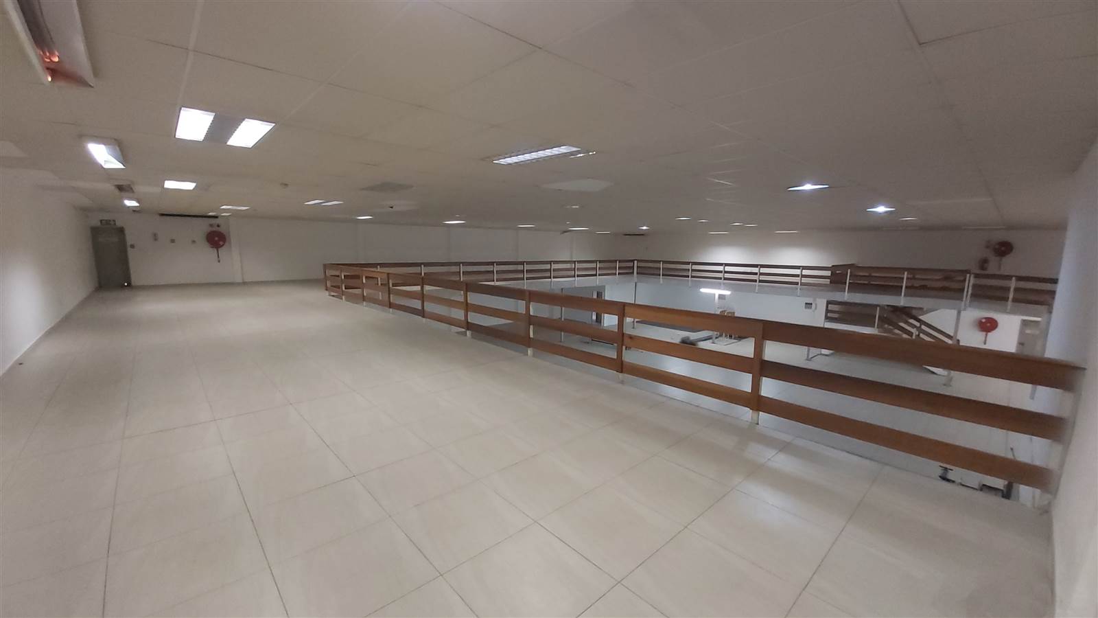 2666  m² Commercial space in Sonheuwel photo number 3