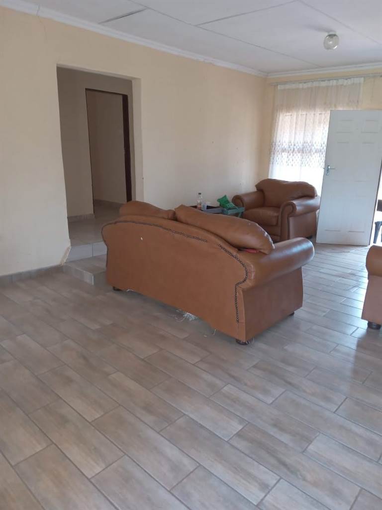 3 Bed House in Makhado (Louis Trichardt) photo number 15