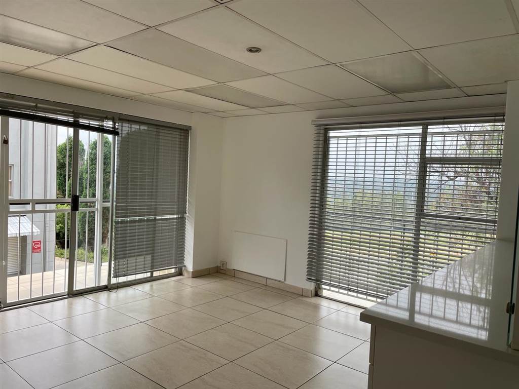 231  m² Commercial space in Kyalami photo number 12