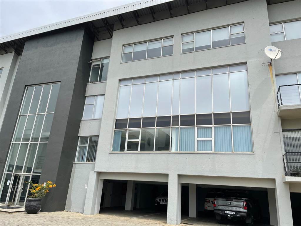 231  m² Commercial space in Kyalami photo number 9