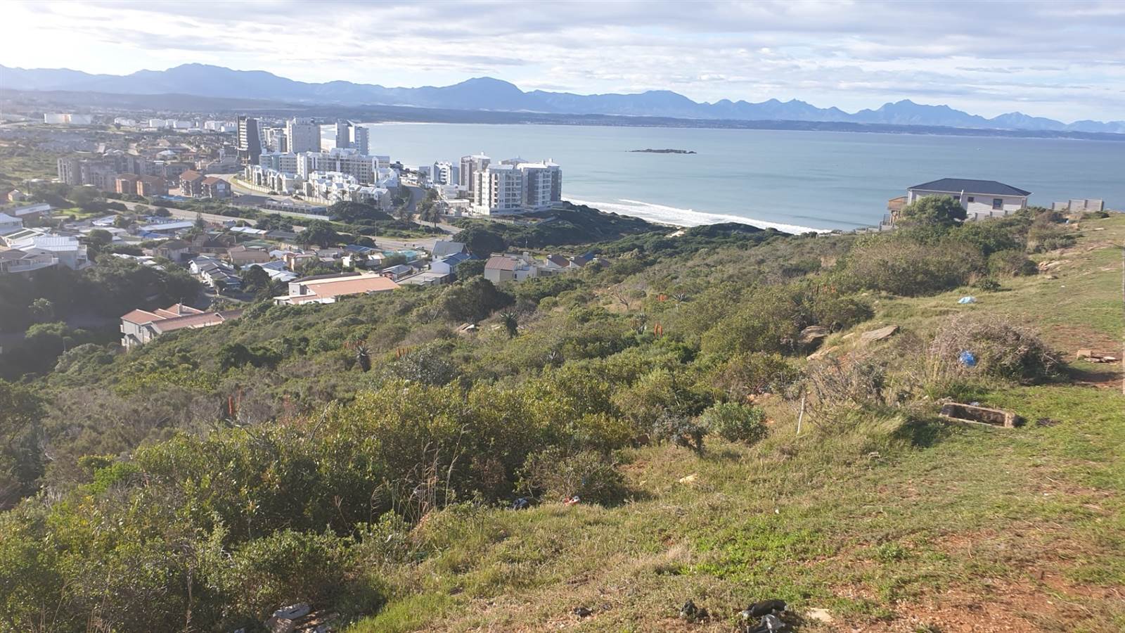 525 m² Land available in Mossel Bay Central photo number 1