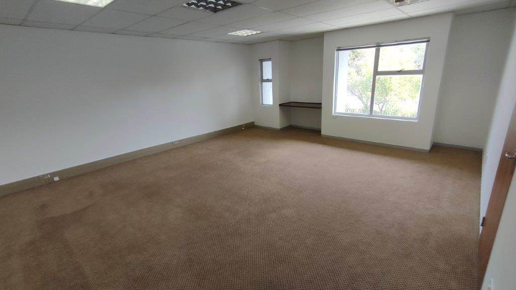 242  m² Commercial space in Kyalami photo number 19