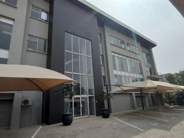 242  m² Commercial space in Kyalami