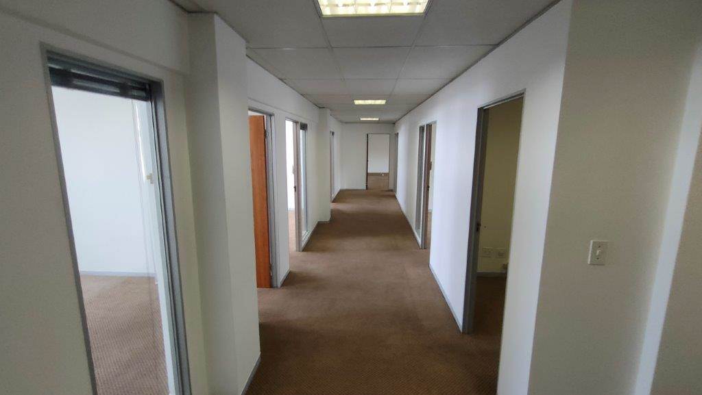 242  m² Commercial space in Kyalami photo number 6