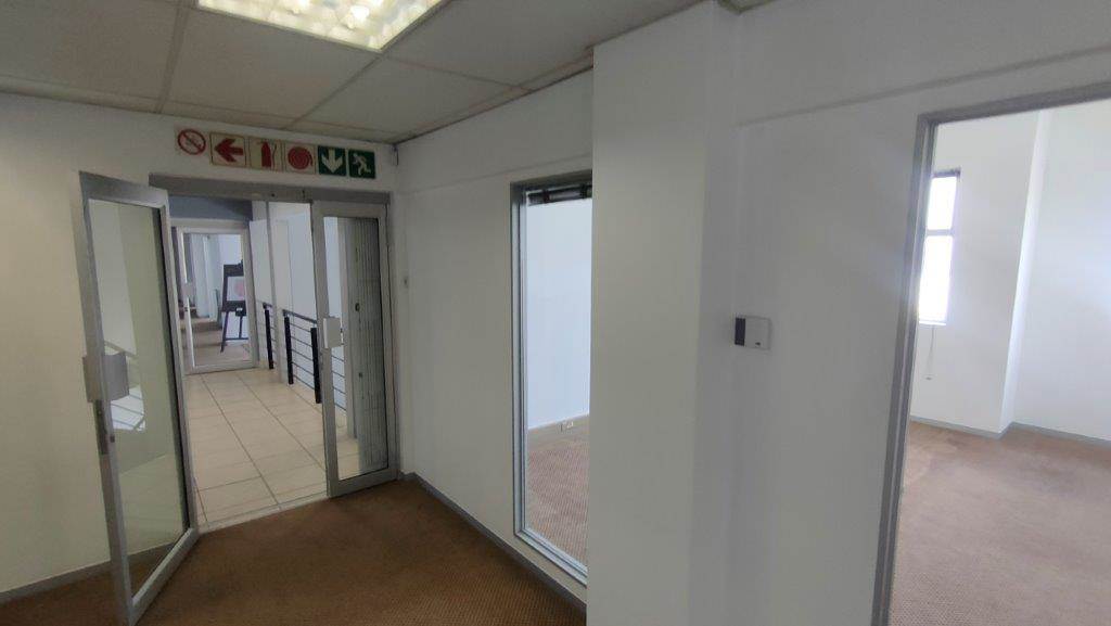 242  m² Commercial space in Kyalami photo number 7