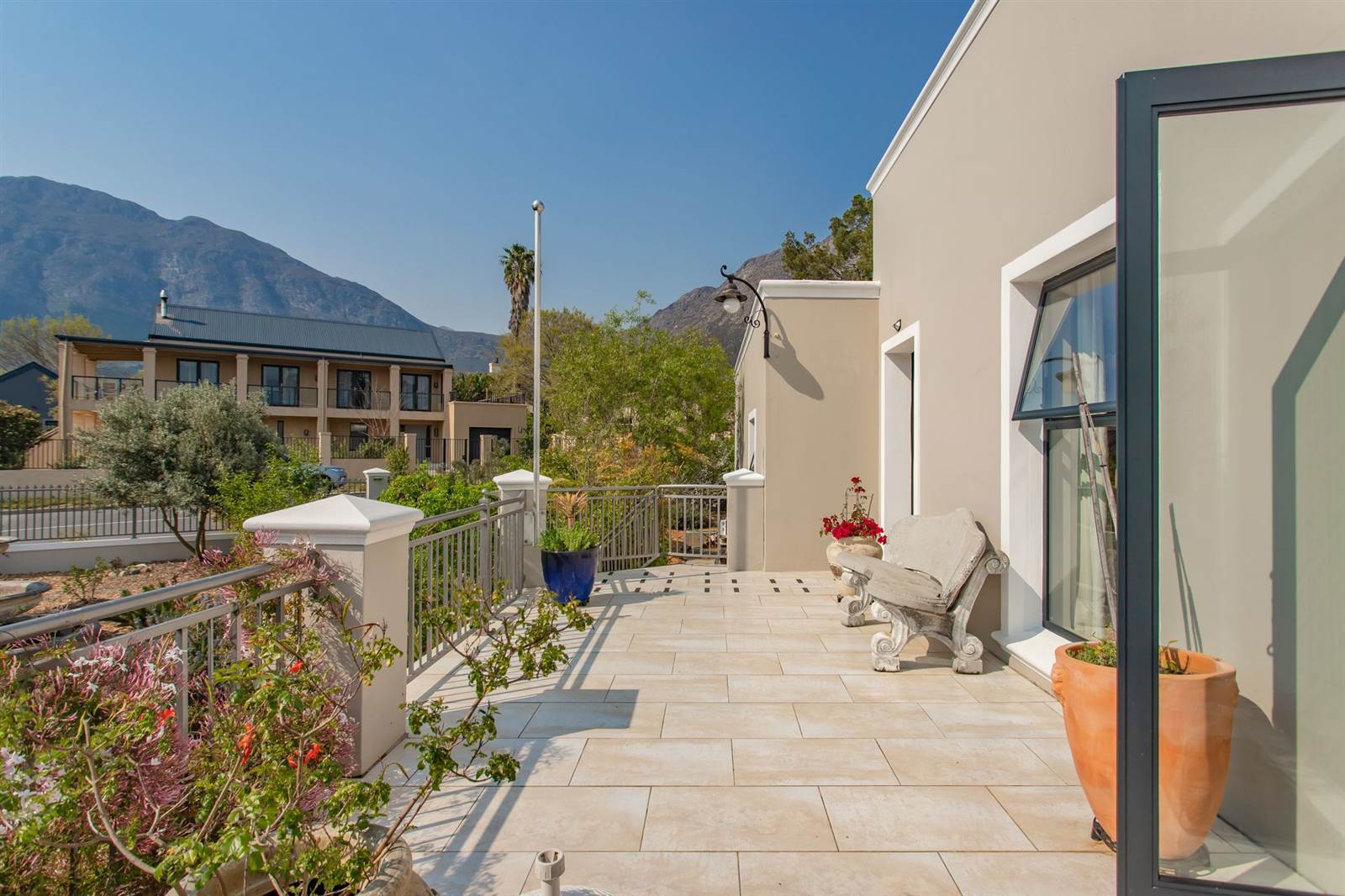 3 Bed House in Franschhoek photo number 18