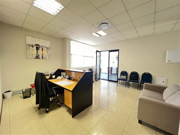 97  m² Office Space