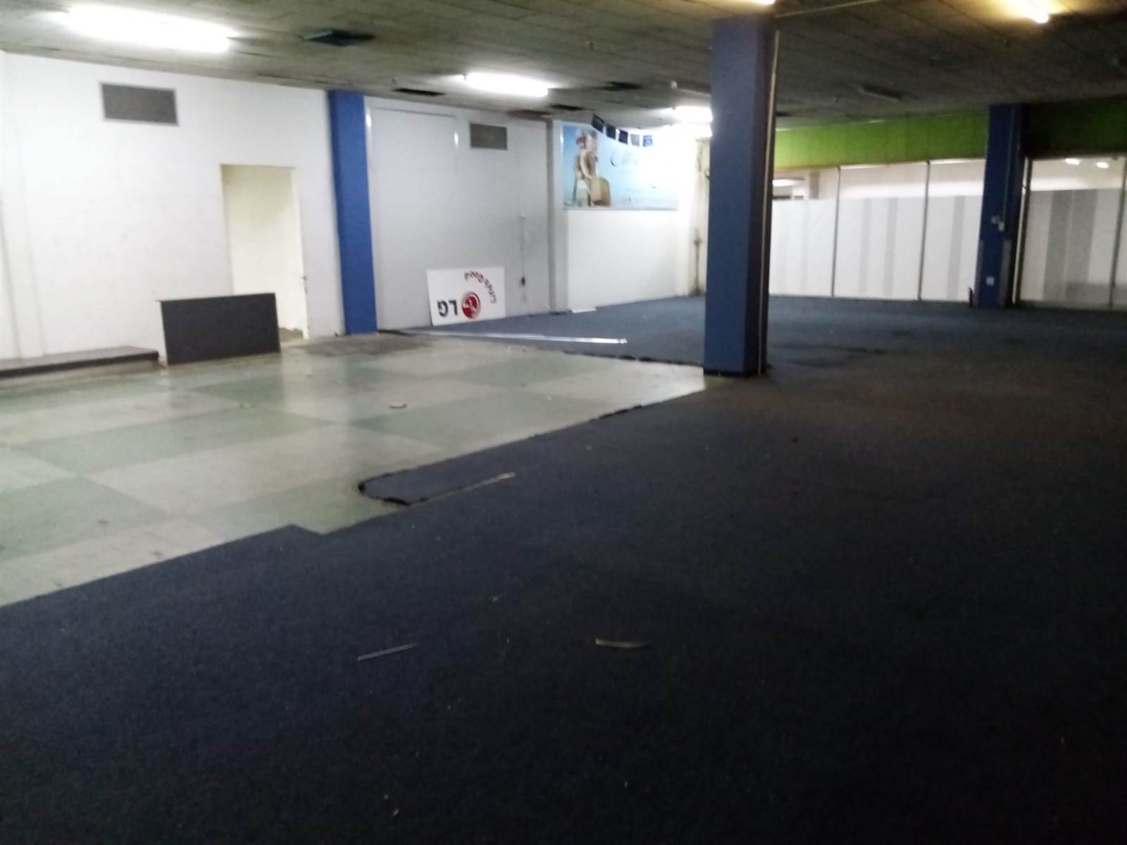 1050  m² Commercial space in Bellville Central photo number 1