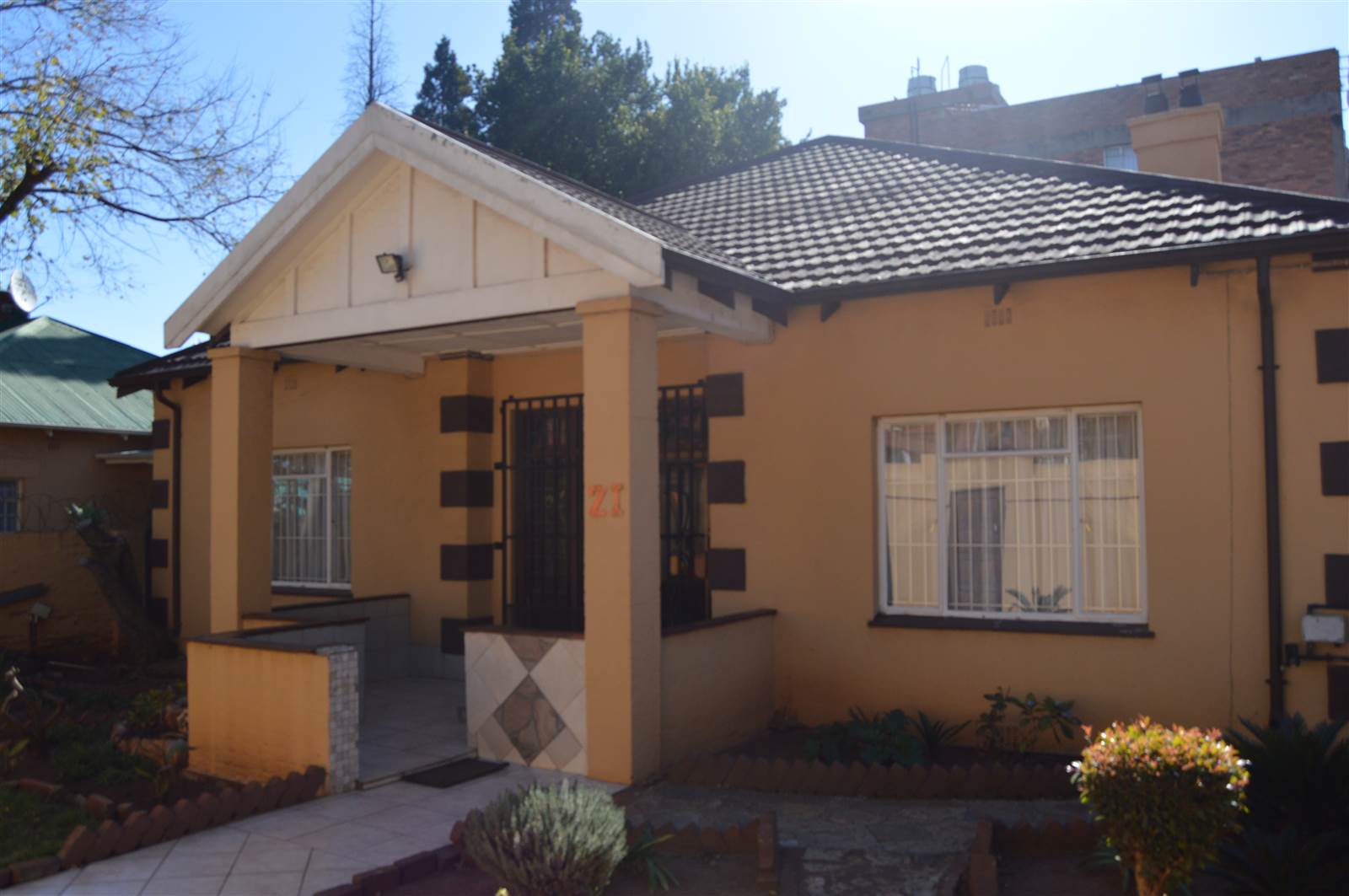 4 Bed House in Yeoville photo number 1