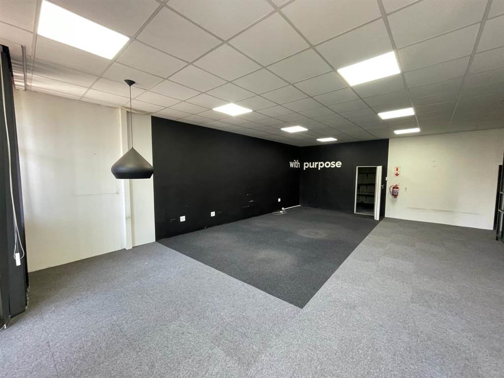 130  m² Commercial space in Bramley photo number 12