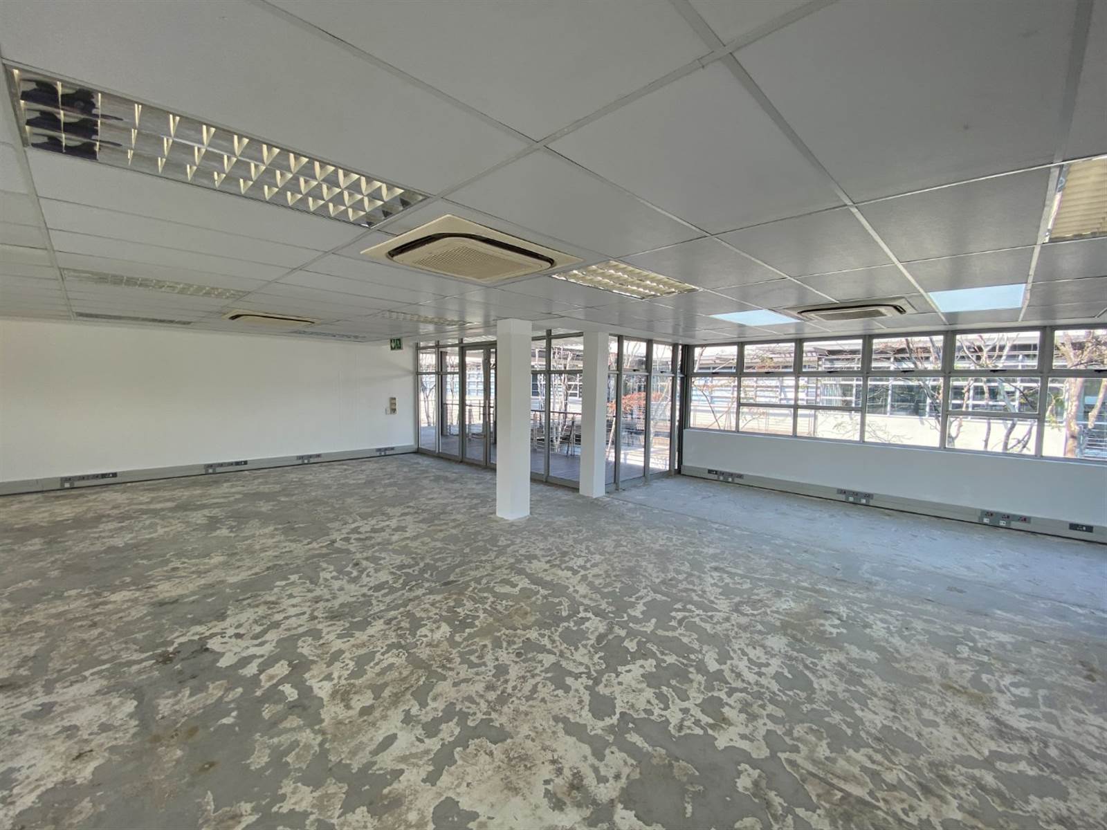 472  m² Office Space in Lynnwood Manor photo number 11