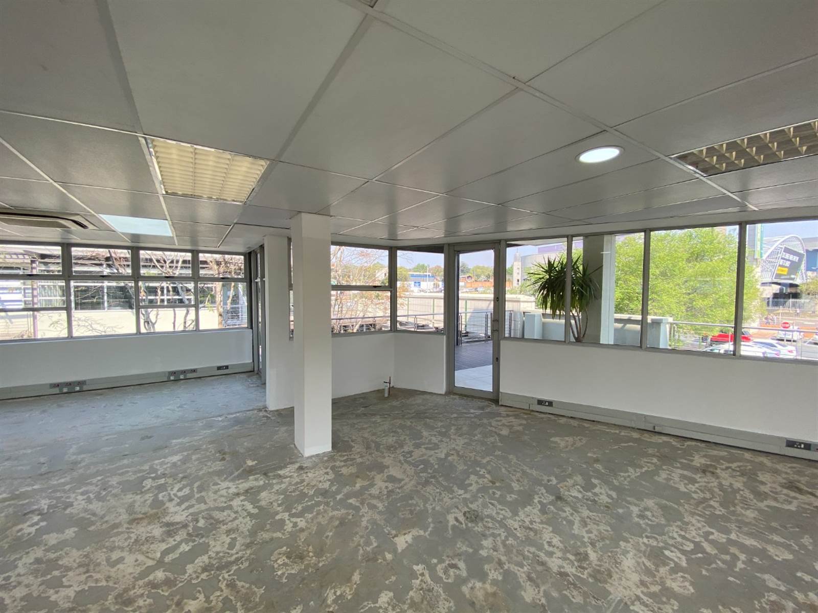 472  m² Office Space in Lynnwood Manor photo number 14