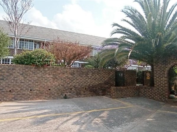 2 Bed Townhouse in Constantia Park
