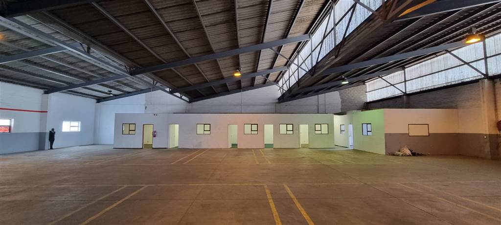 1466  m² Industrial space in Airport Industria photo number 12