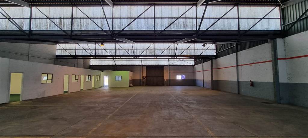 1466  m² Industrial space in Airport Industria photo number 10