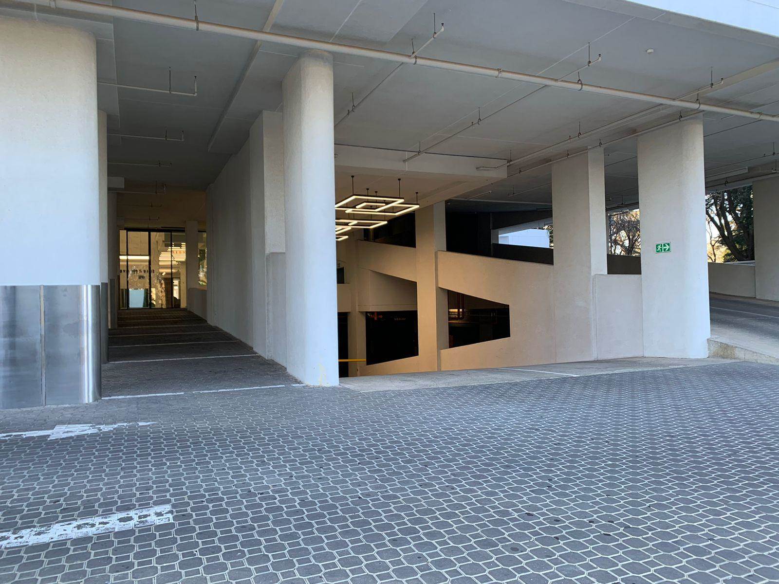623  m² Commercial space in Illovo photo number 3