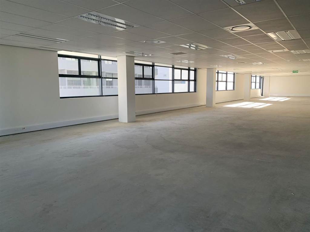 623  m² Commercial space in Illovo photo number 11