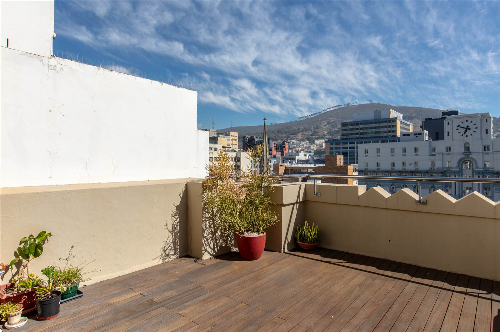 2 Bed Penthouse in Cape Town City Centre photo number 23