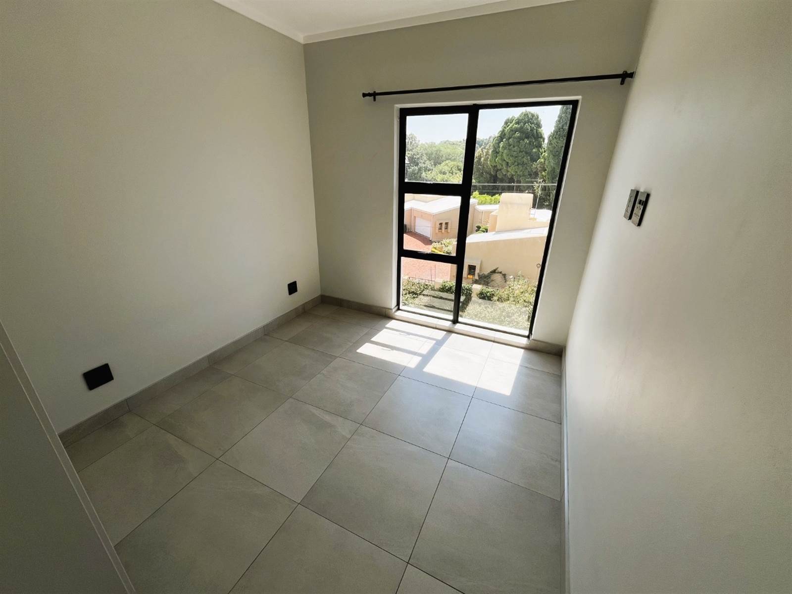 3 Bed Apartment in Waterkloof photo number 14