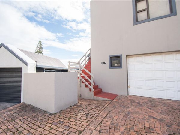 2 Bedroom Flat 2 Bedroom Flat