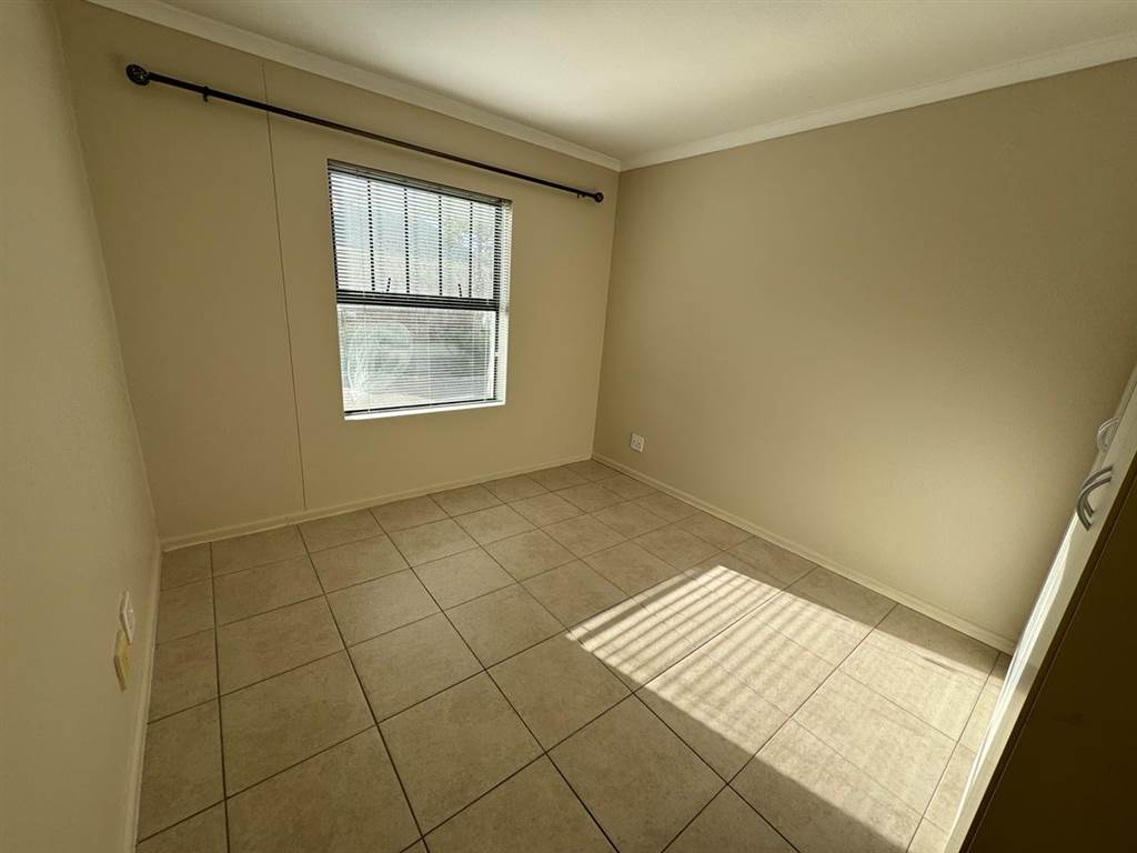 2 Bed Apartment in Silver Oaks photo number 9