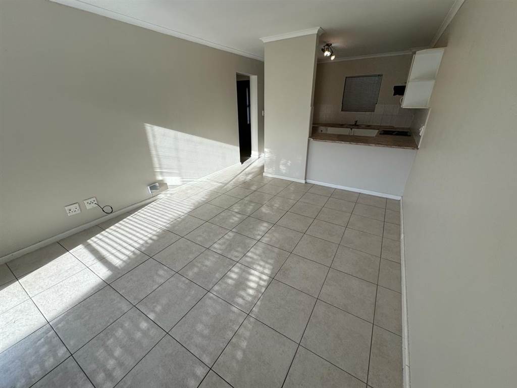 2 Bed Apartment in Silver Oaks photo number 6