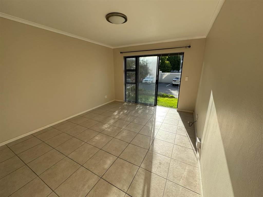 2 Bed Apartment in Silver Oaks photo number 4
