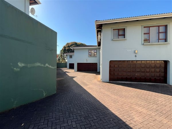 3 Bedroom Townhouse 3 Bedroom Townhouse