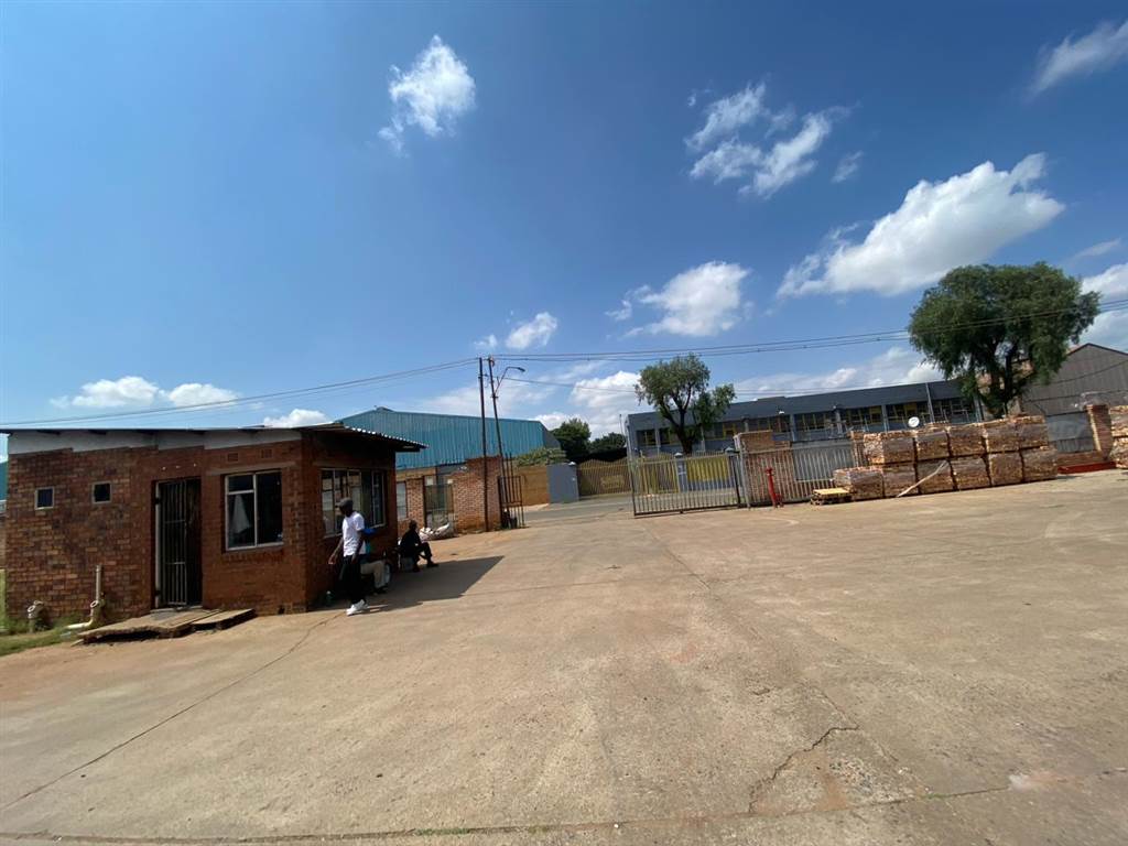9995  m² Industrial space in Soweto Central photo number 12