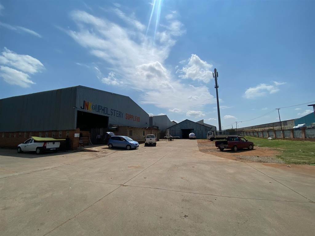 9995  m² Industrial space in Soweto Central photo number 2