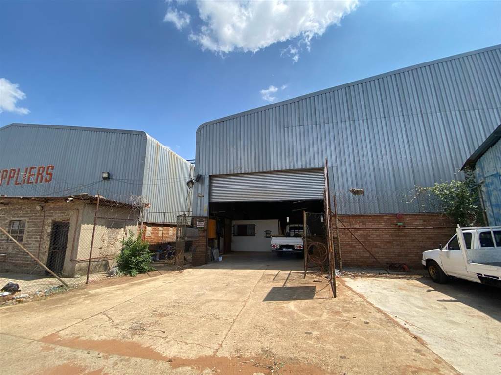 9995  m² Industrial space in Soweto Central photo number 1