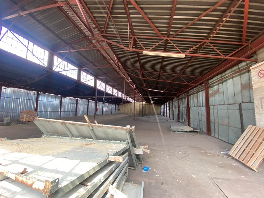 9995  m² Industrial space in Soweto Central photo number 9