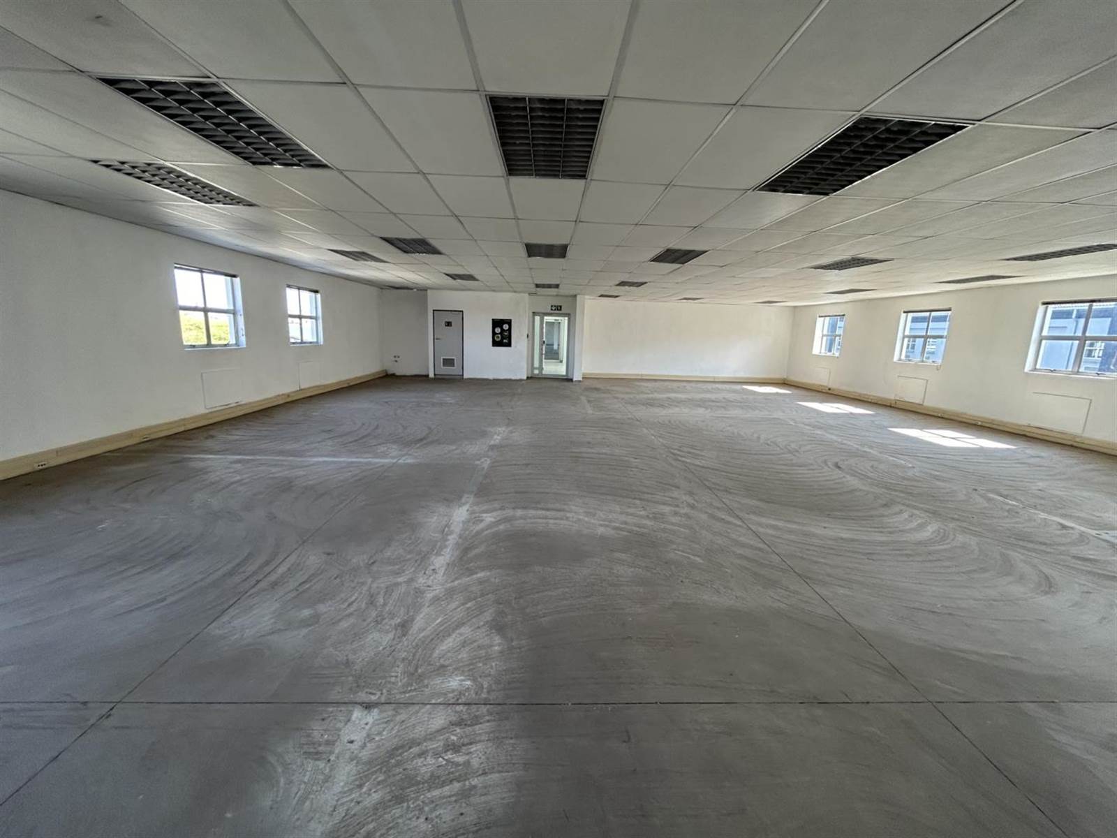 275  m² Commercial space in Halfway House photo number 6