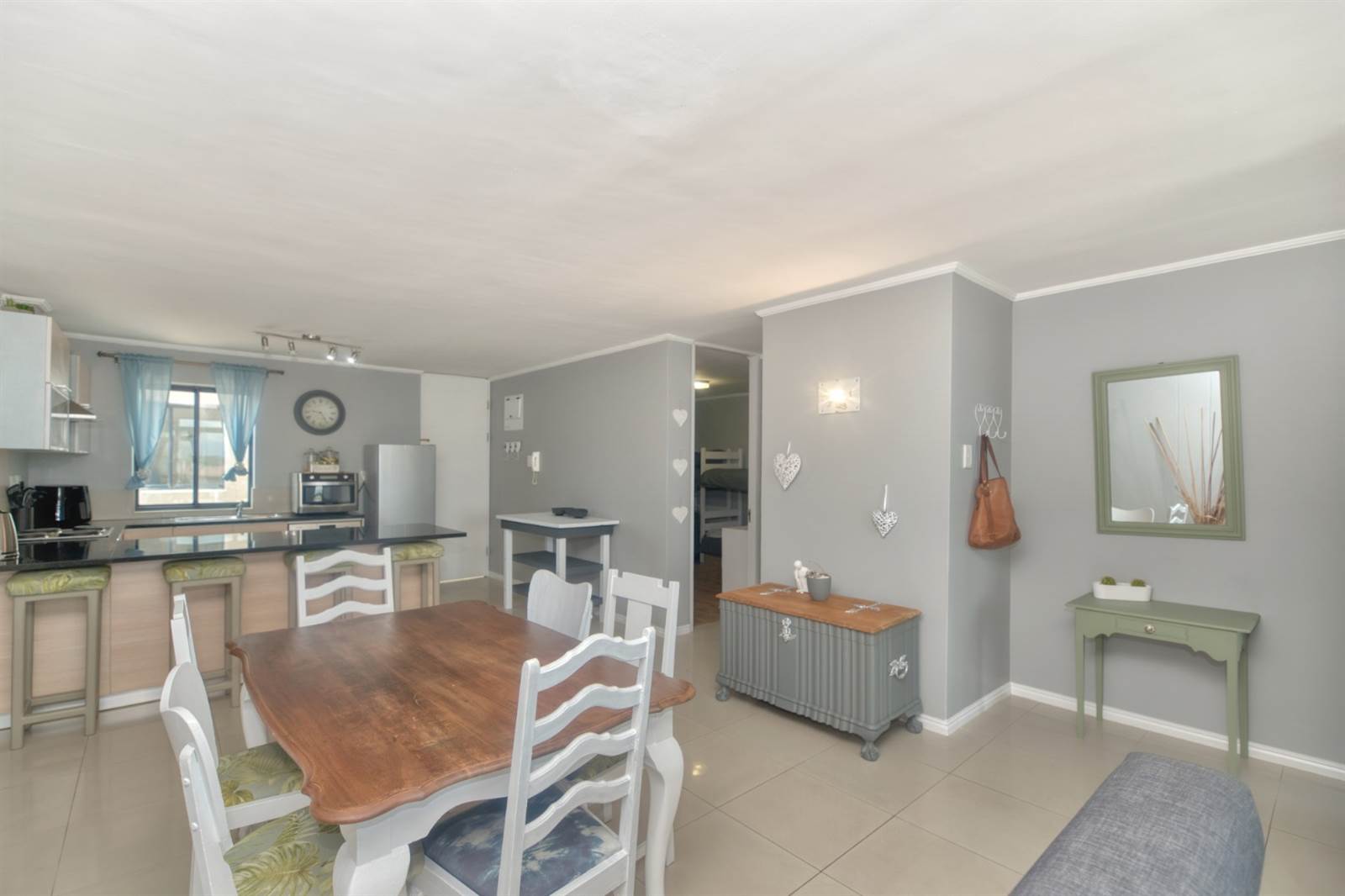 2 Bed Apartment in Gansbaai and surrounds photo number 5