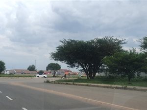 220 m² Land available in Salfin
