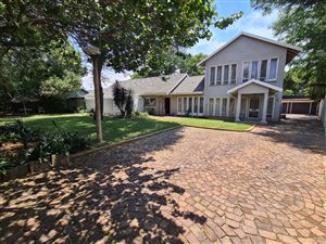 3 Bed House in Aston Manor