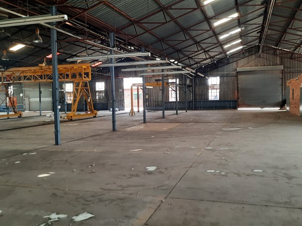 4 760  m² Industrial space