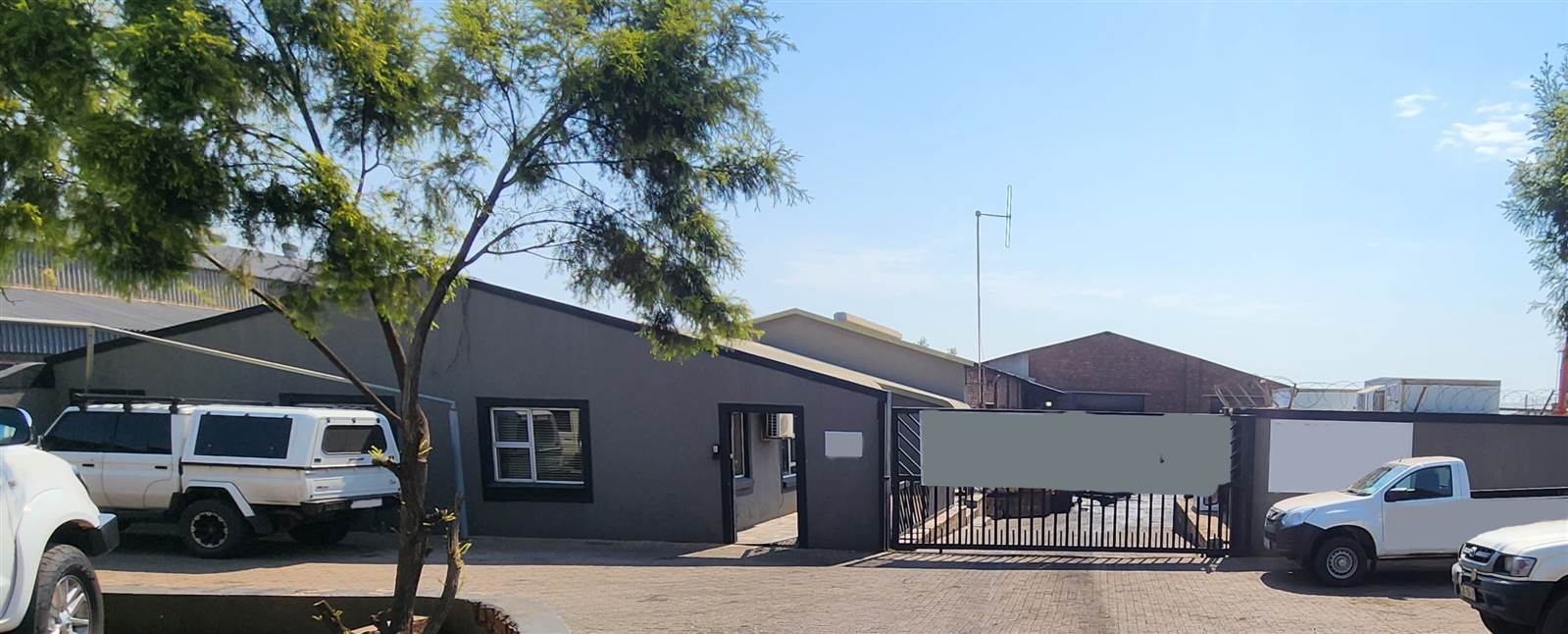 900  m² Commercial space in Middelburg Central photo number 1