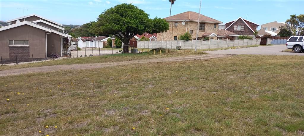 800 m² Land available in Aston Bay photo number 5