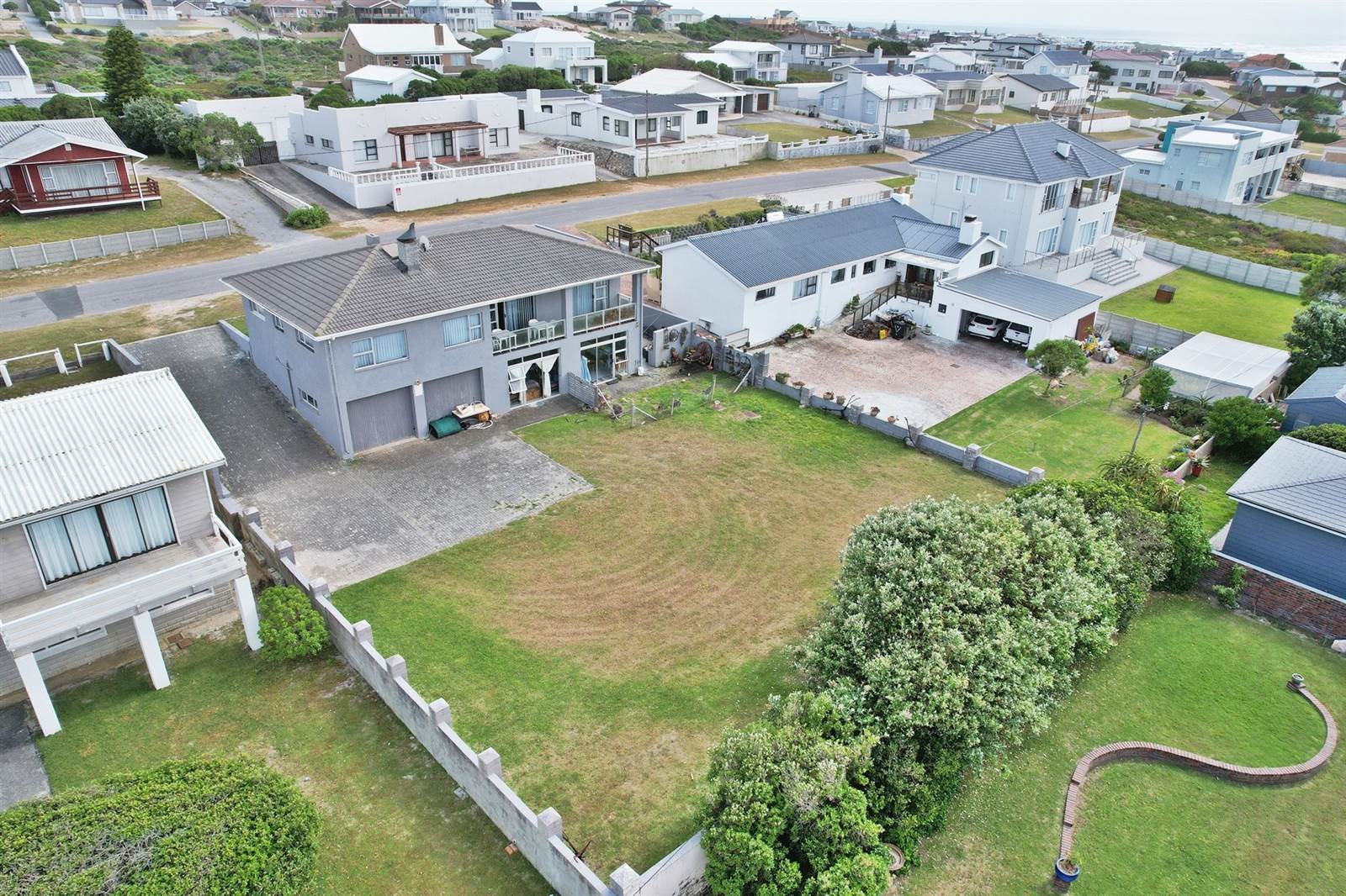 5 Bed House in Struisbaai photo number 7