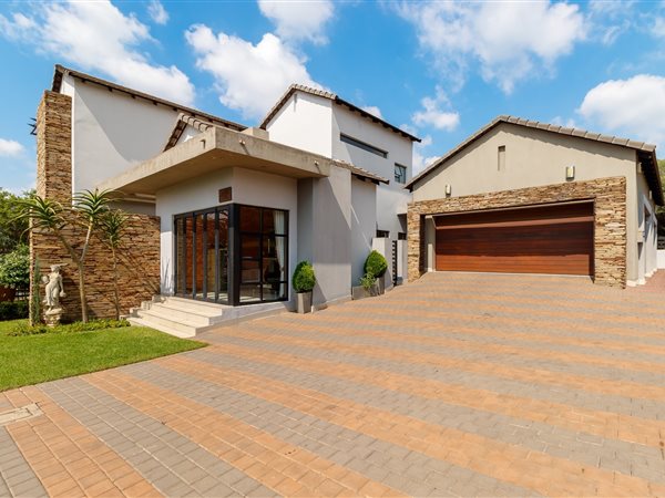 5 Bedroom House 5 Bedroom House